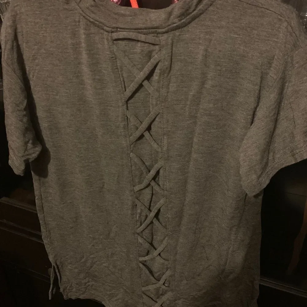 Chit Chat Graphic Tee - Size Small - Picture 3 of 4